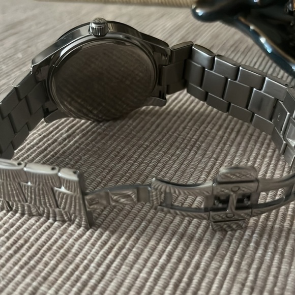 LP woman’s silver watch - Picture 2 of 3